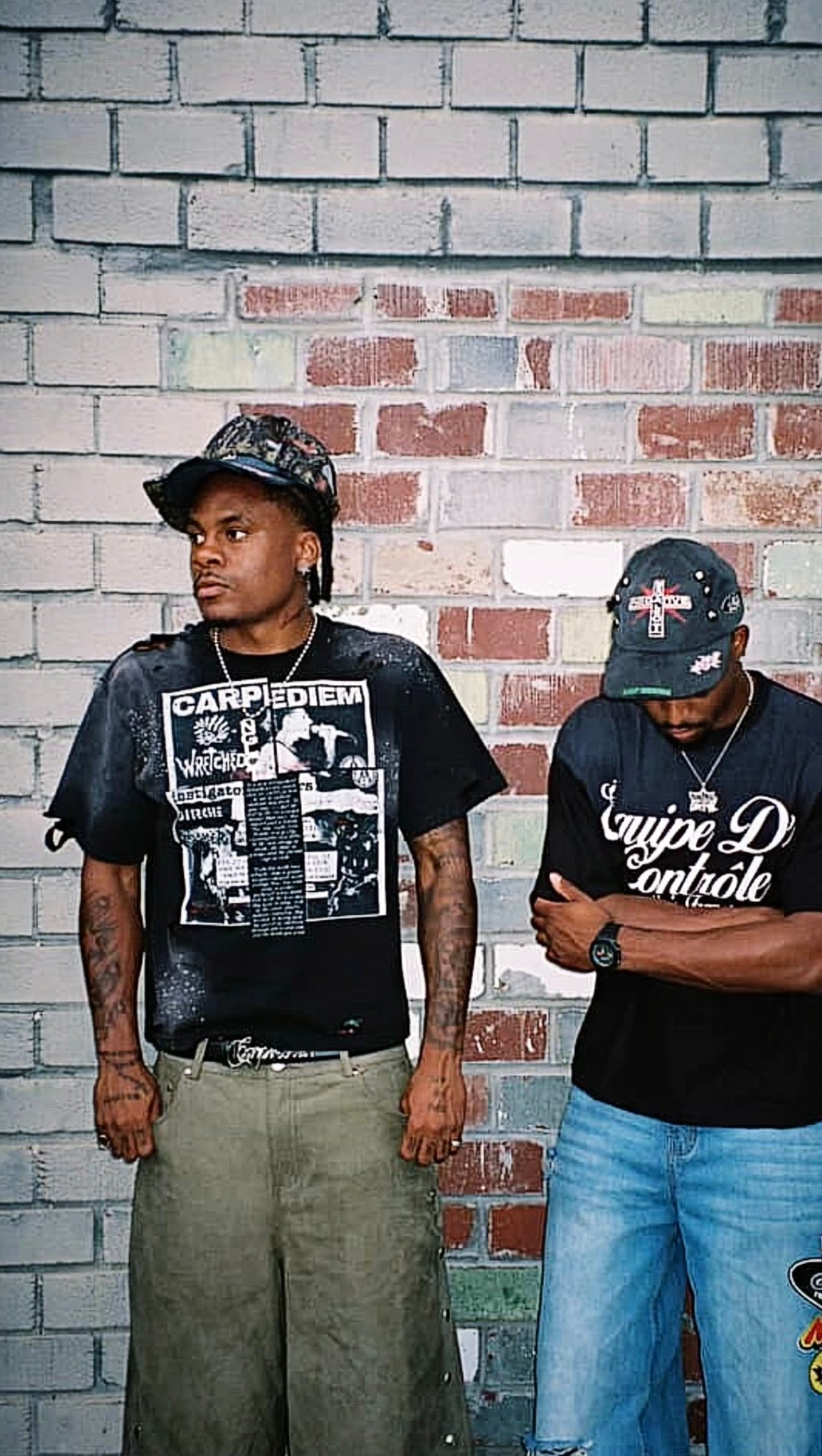 'INSTIGATORS' DISTRESSED T